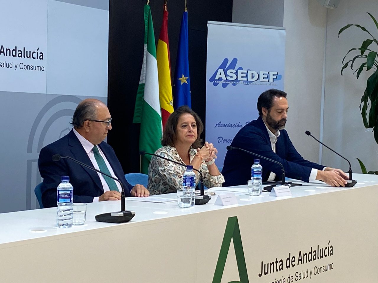 La farmacia es clave en la prevención y promoción de la salud, en España hay alrededor de 22.220 y, de ellas, casi 3.900 están en Andalucía