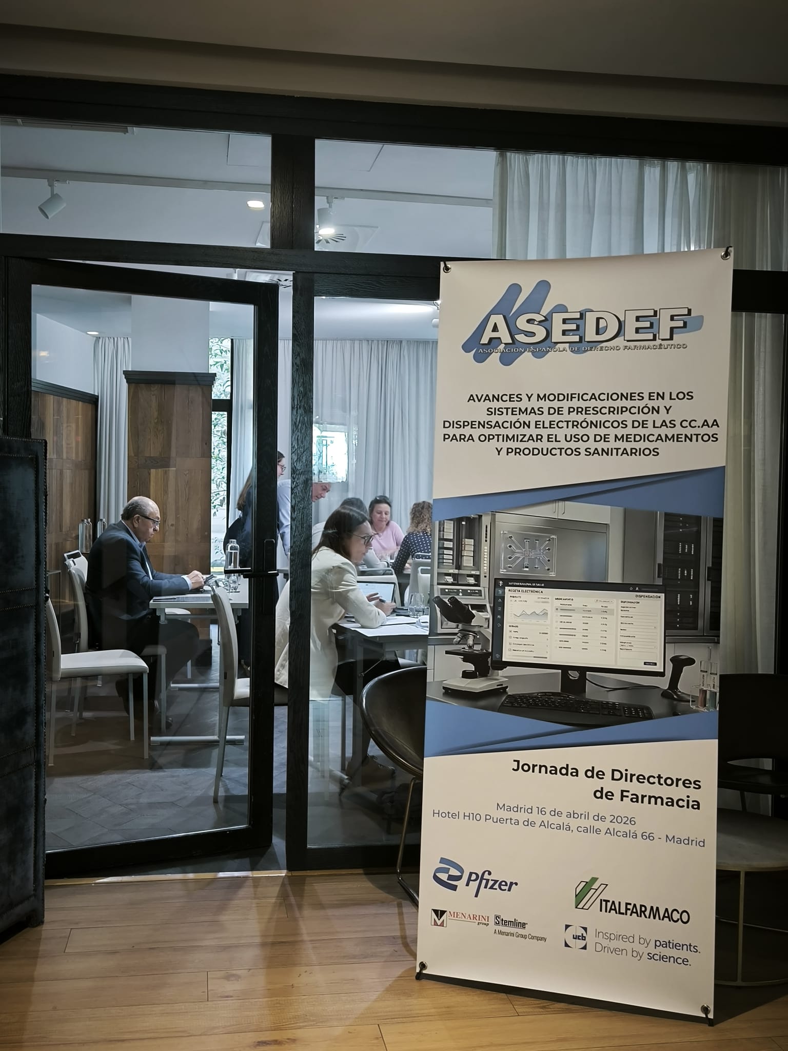 Expertos analizan en Madrid los avances en los sistemas de prescripción y dispensación electrónica para optimizar el uso de medicamentos y productos sanitarios